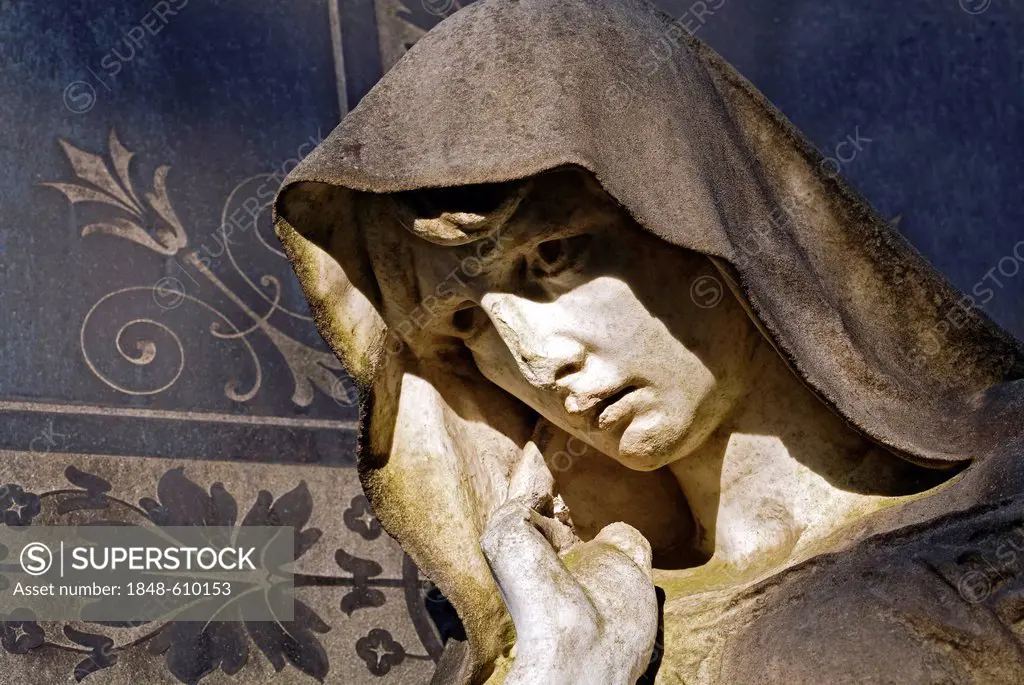 Head of a grieving woman, historic grave sculpture, Nordfriedhof Cemetery, Duesseldorf, North Rhine-Westphalia, Germany, Europe