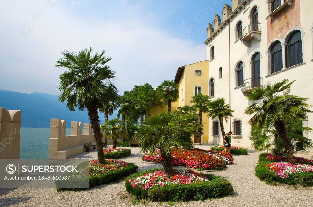 Garden of the Palazzo dei Capitani in Malcesine on Lake Garda, Veneto, Italy, Europe