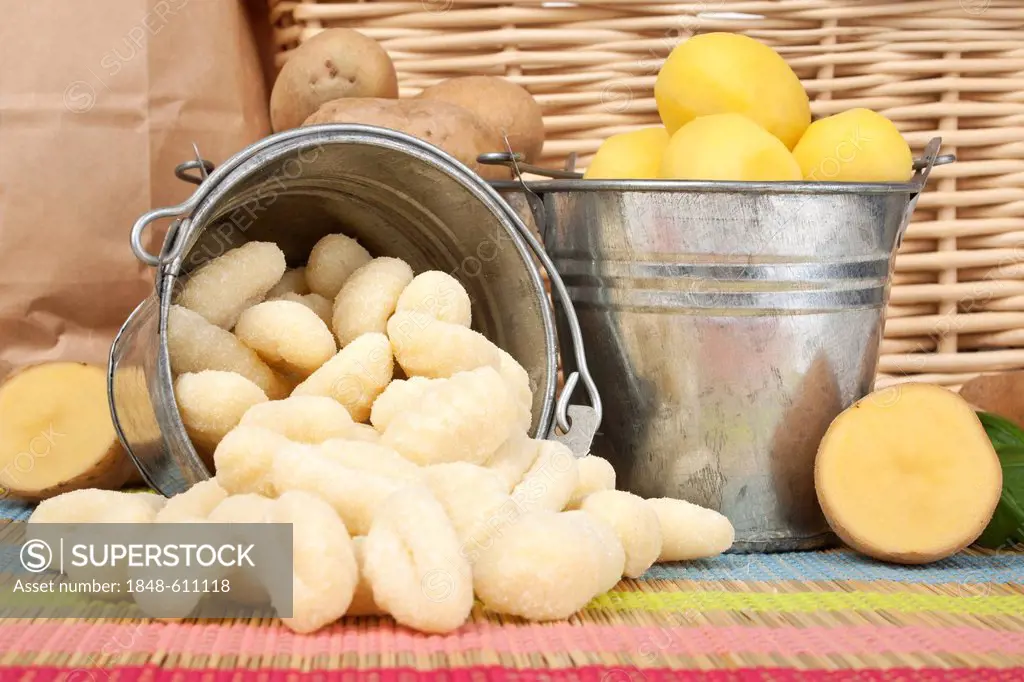 Boiled potatoes and gnocchi