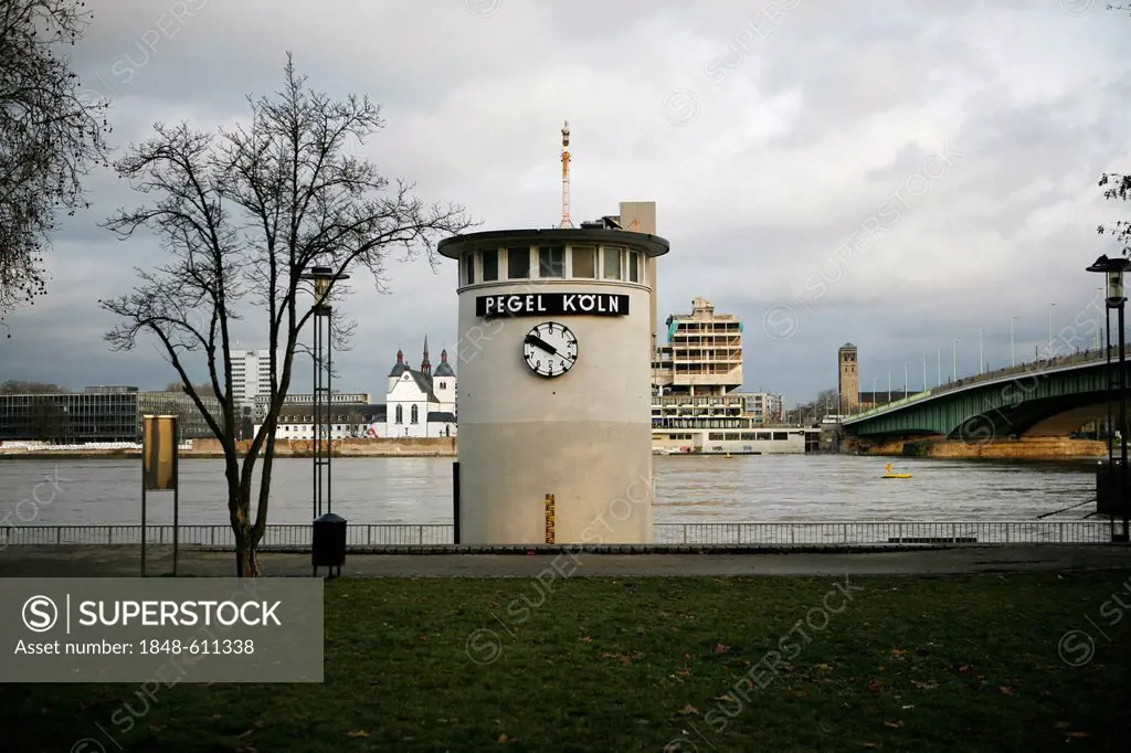 Cologne water gauge, flooding, January 2011, Cologne, Rhine River, North Rhine-Westphalia, Germany, Europe