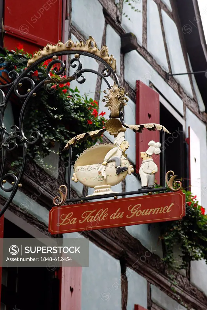 Hanging sign, restaurant, La Table du Gourmet, Riquewihr, Alsace Wine Route, France, Europe