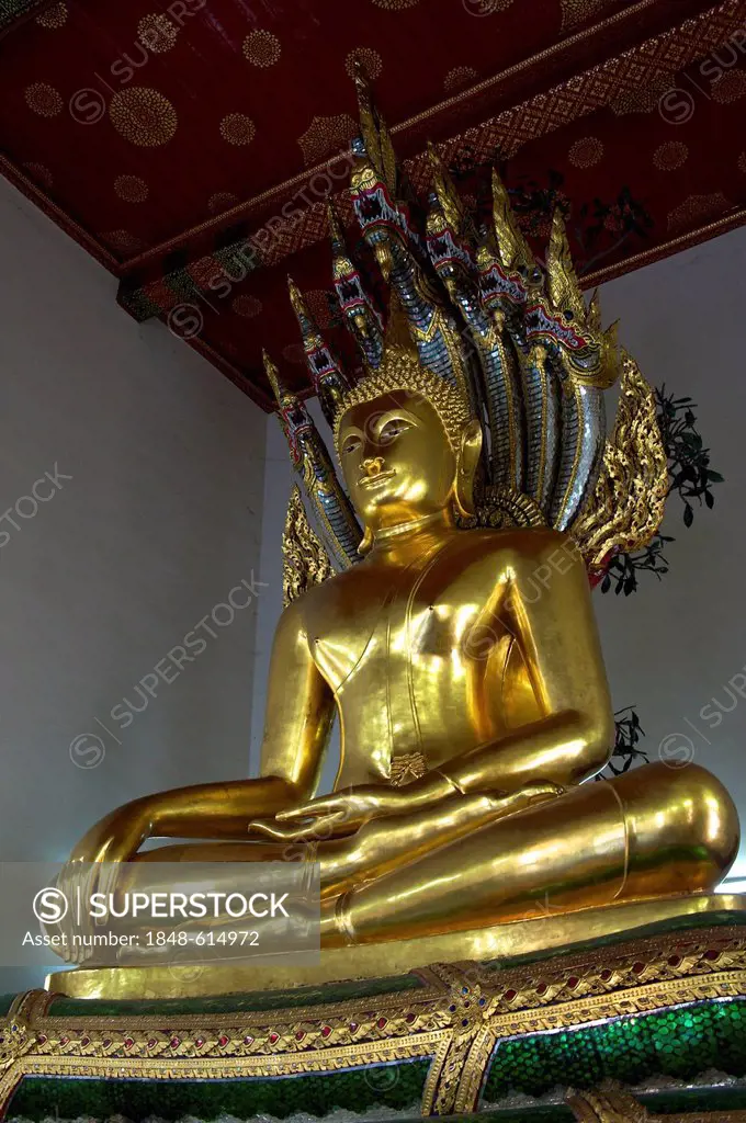 Golden Buddha statue, Wat Pho, Wat Phra Chetuphon, Temple of the Reclining Buddha, Bangkok, Thailand, Asia