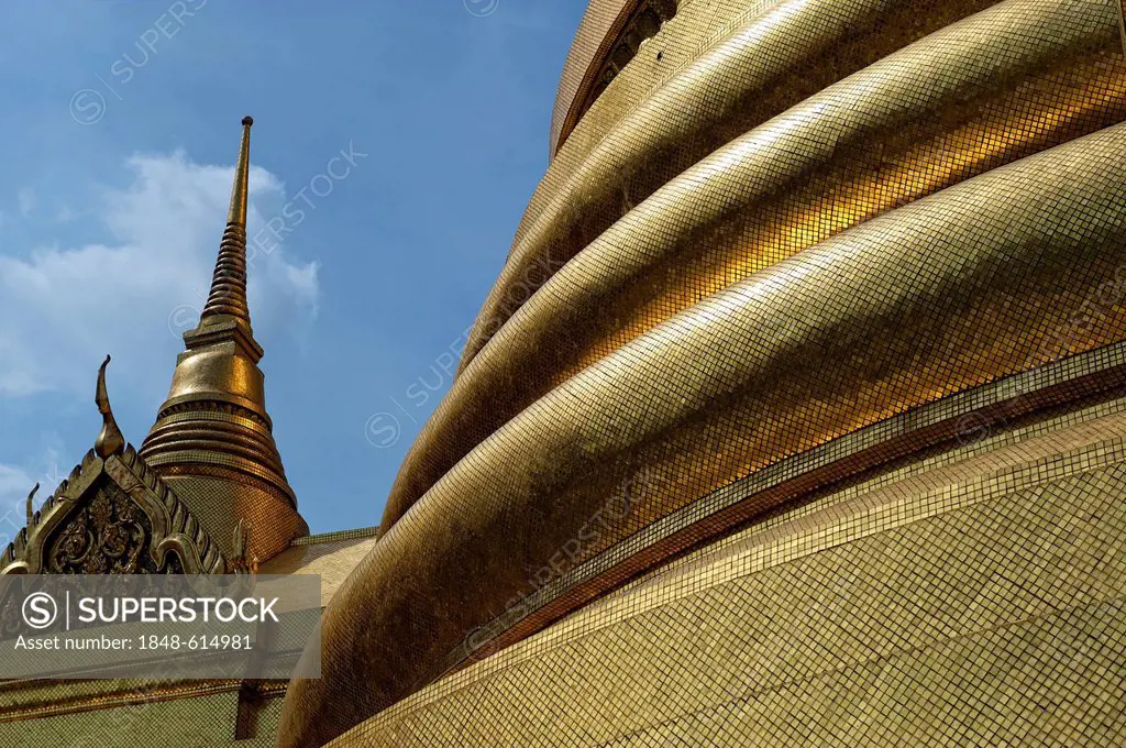 Phra Siratana Chedi, Wat Pho, Wat Phra Chetuphon, Temple of the Reclining Buddha, Bangkok, Thailand, Asia