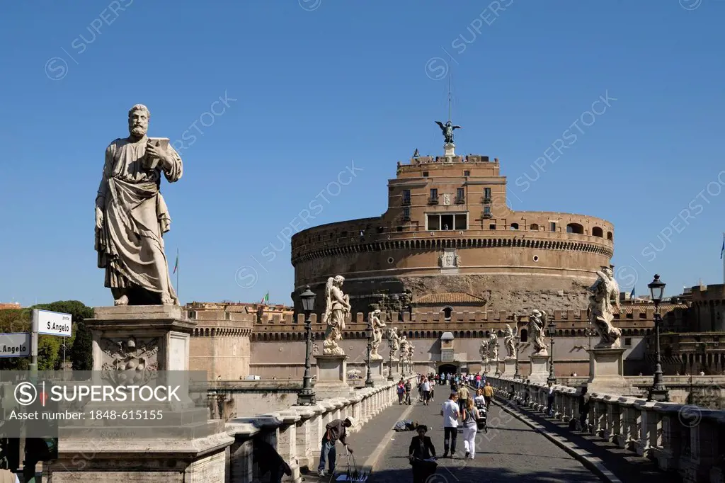 Ponte Sant'Angelo, Bridge of Angels and Castel Sant'Angelo, Castle of the Holy Angel, Rome, Italy, Europe