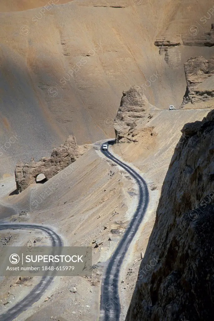 High altitude desert, Manali Leh Highway, near Pang, Ladakh, Jammu and Kashmir, Indian Himalayas, North India, India, Asia