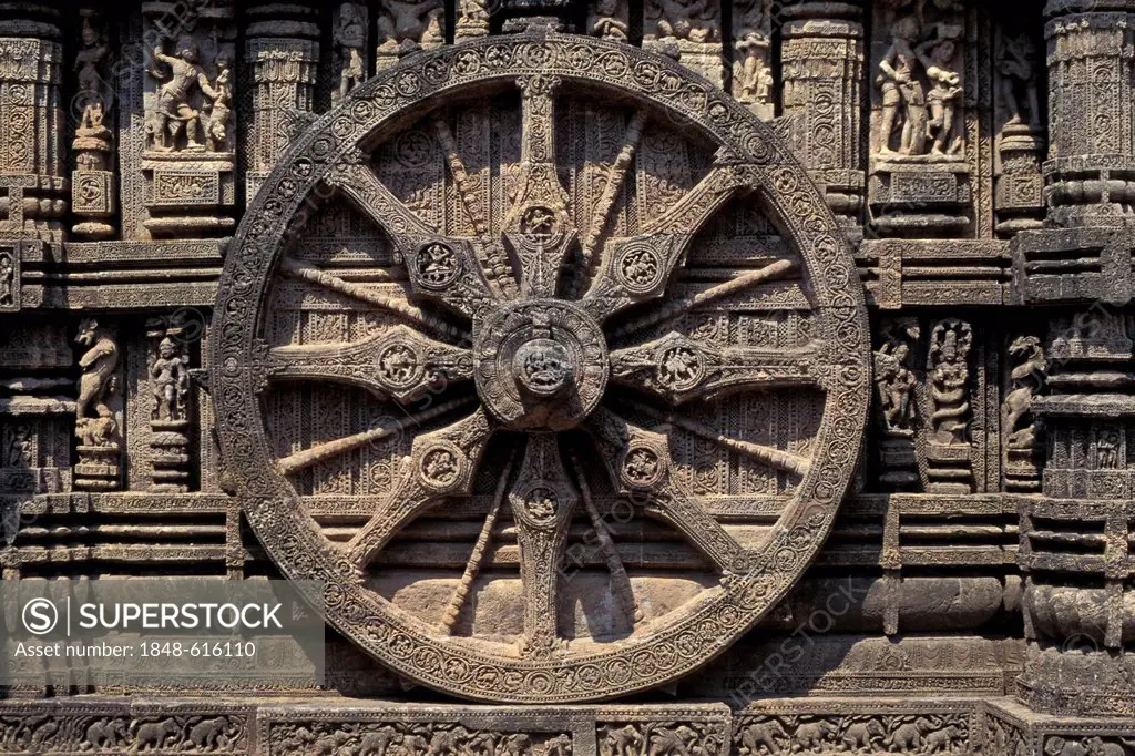 Wheel carved from stone, chariot of the Vedic sun god Surya, Surya Temple or Sun Temple, UNESCO World Heritage Site, Konarak, Konark, Orissa, East Ind...
