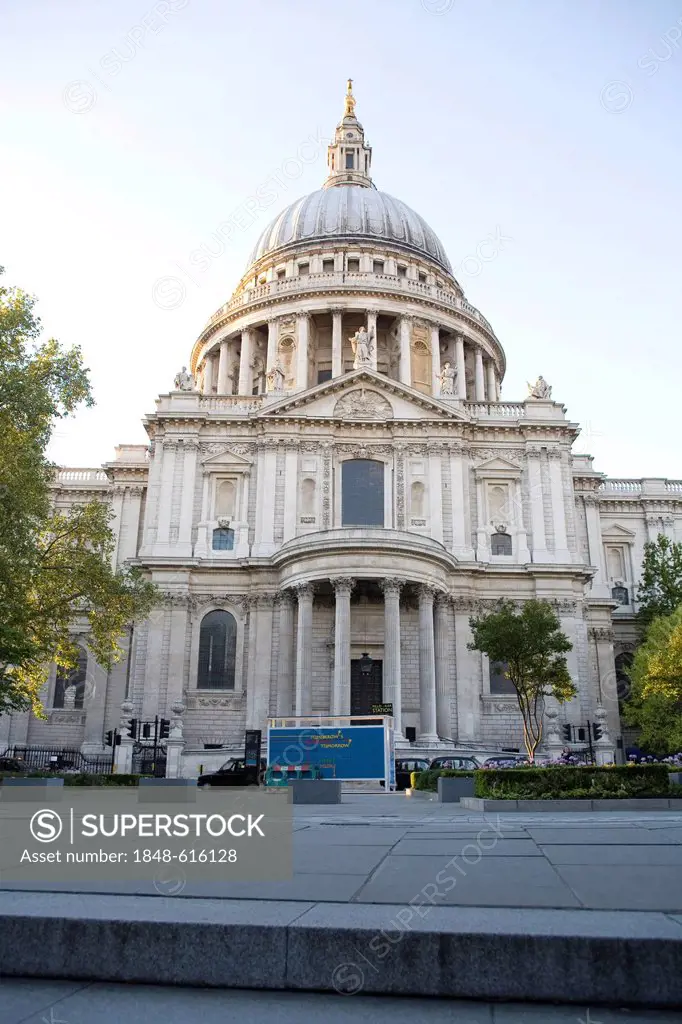 St. Paul's Cathedral, London, England, United Kingdom, Europe, PublicGround