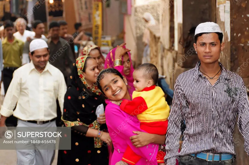 Muslim family, Pushkar, Rajasthan, North India, India, Asia