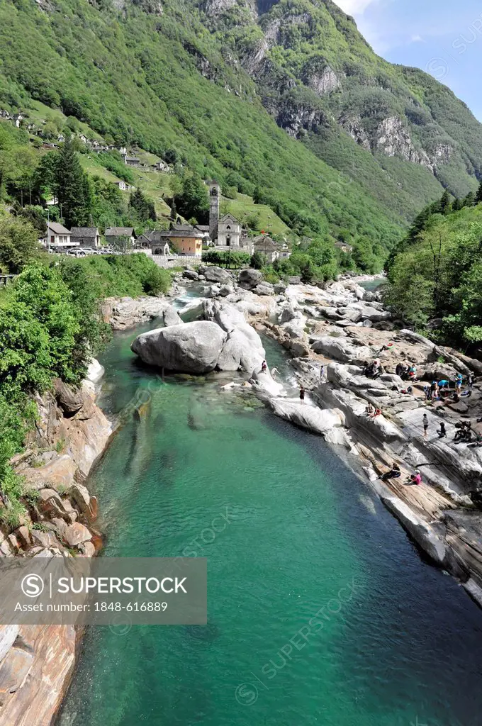 Verzasca mountain river, bright Orthogneiss, metamorphic rock that cut deeply into the Verzasca river, Lavertezzo, Verzasca Valley, Ticino, Switzerlan...