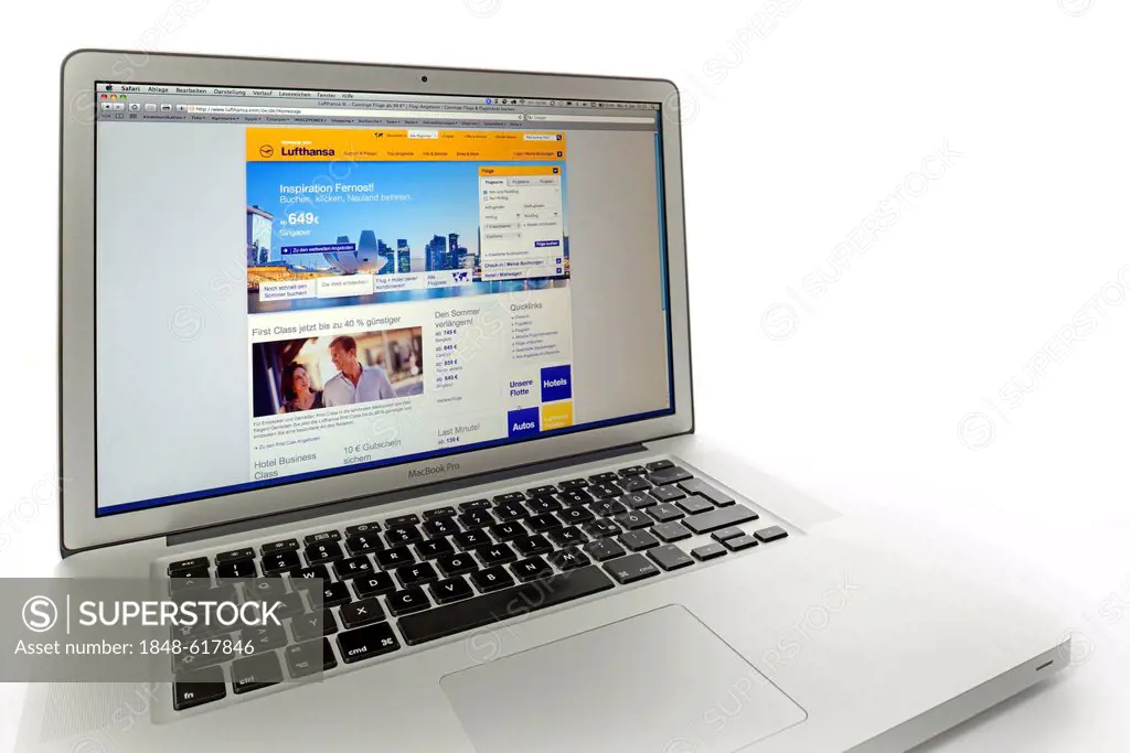 Lufthansa Airline, website of the airline displayed on the screen of an Apple MacBook Pro