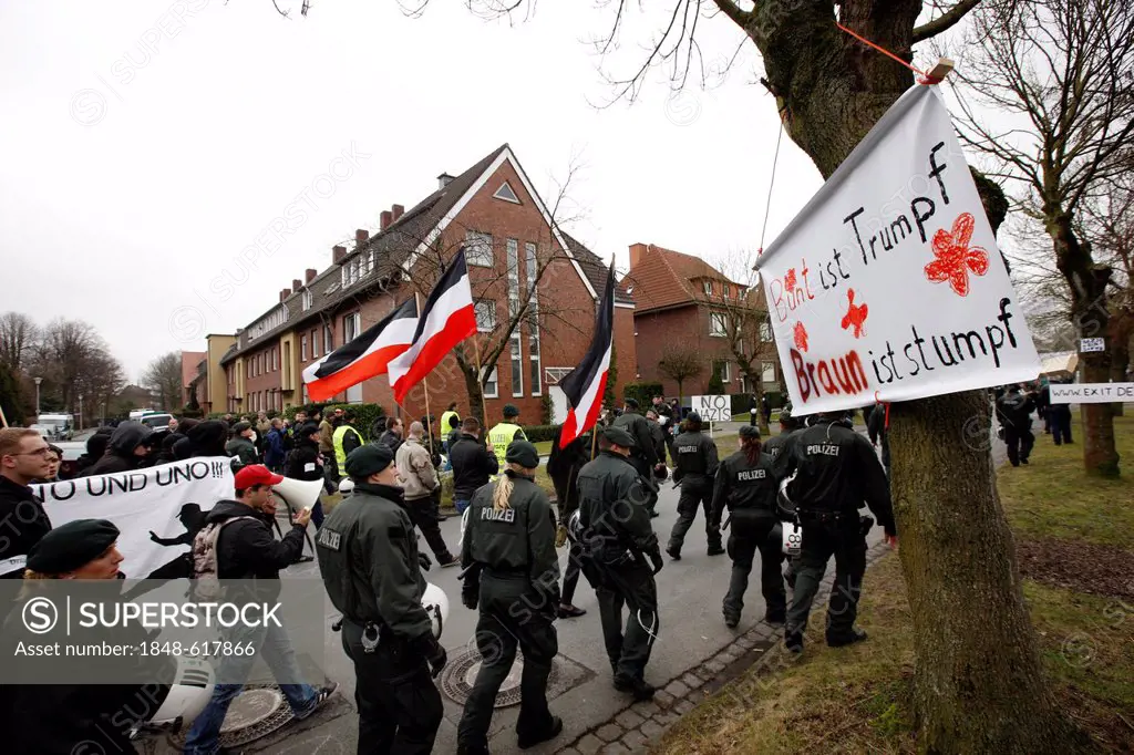Demonstration, protest of citizens and residents against the gathering and rally of right-wing groups, neo-Nazis, Muenster, Westphalia, North Rhine-We...
