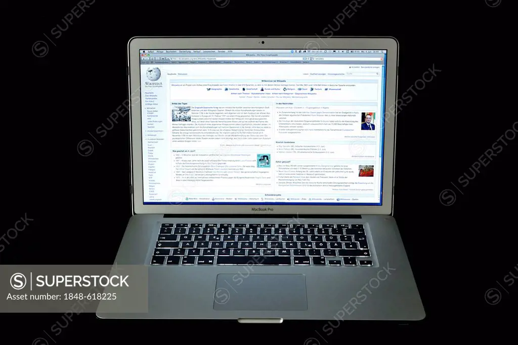 Wikipedia, website, Apple MacBook Pro laptop