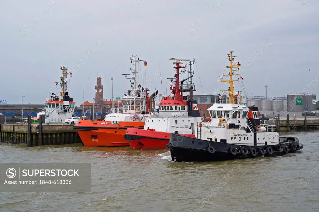 Taucher O. Wulf and various tug boats in the port of Cuxhaven, Lower Saxony, Germany, Europe, PublicGround