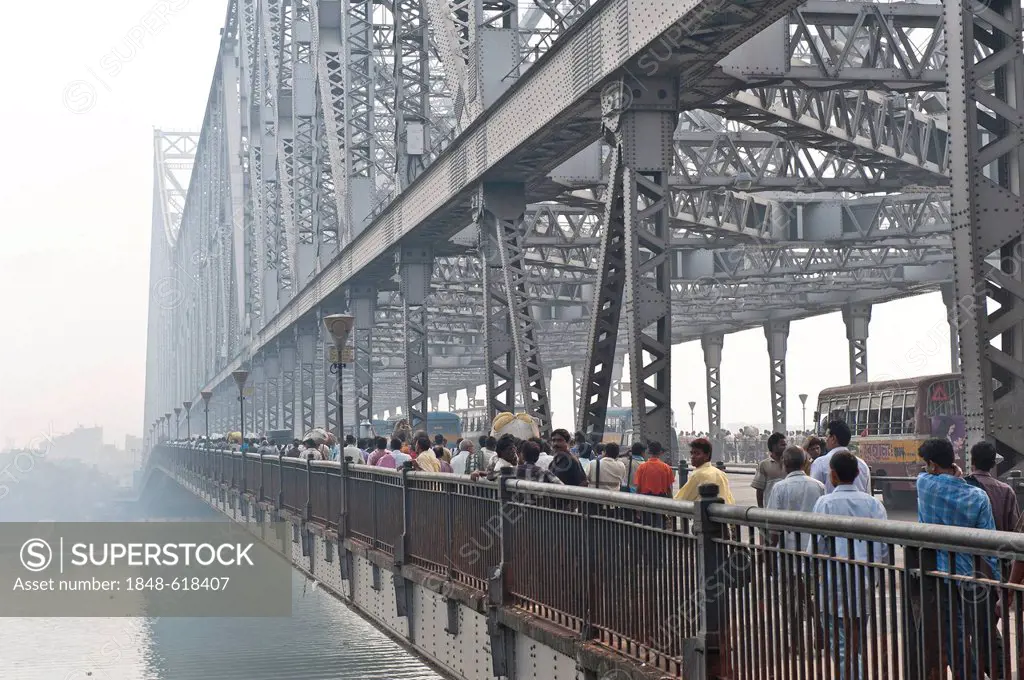Howrah Bridge, Kolkata or Calcutta, West Bengal, East India, India, Asia