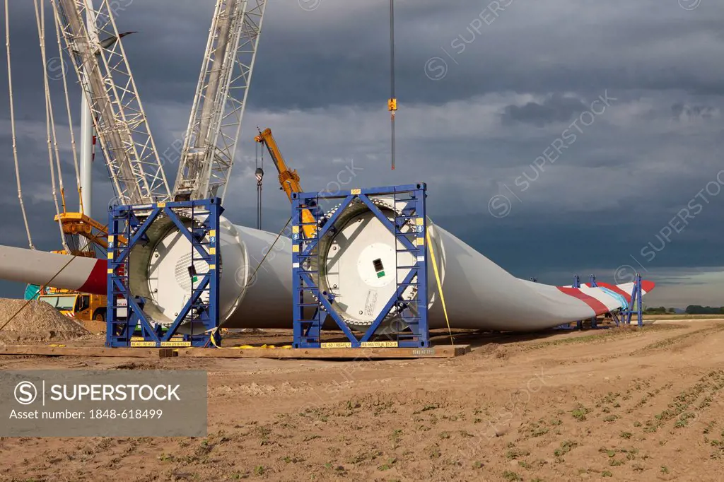 Rotor blades, construction of a wind turbine, wind power plant, by the company Arcor for EVN and Wien Energie, Windpark Glinzendorf, Marchfeld, Lower ...