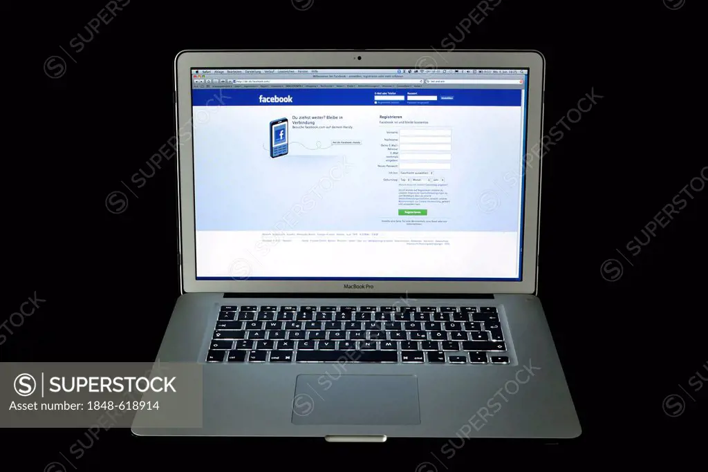 Facebook website, social networking, German, Apple MacBook Pro laptop