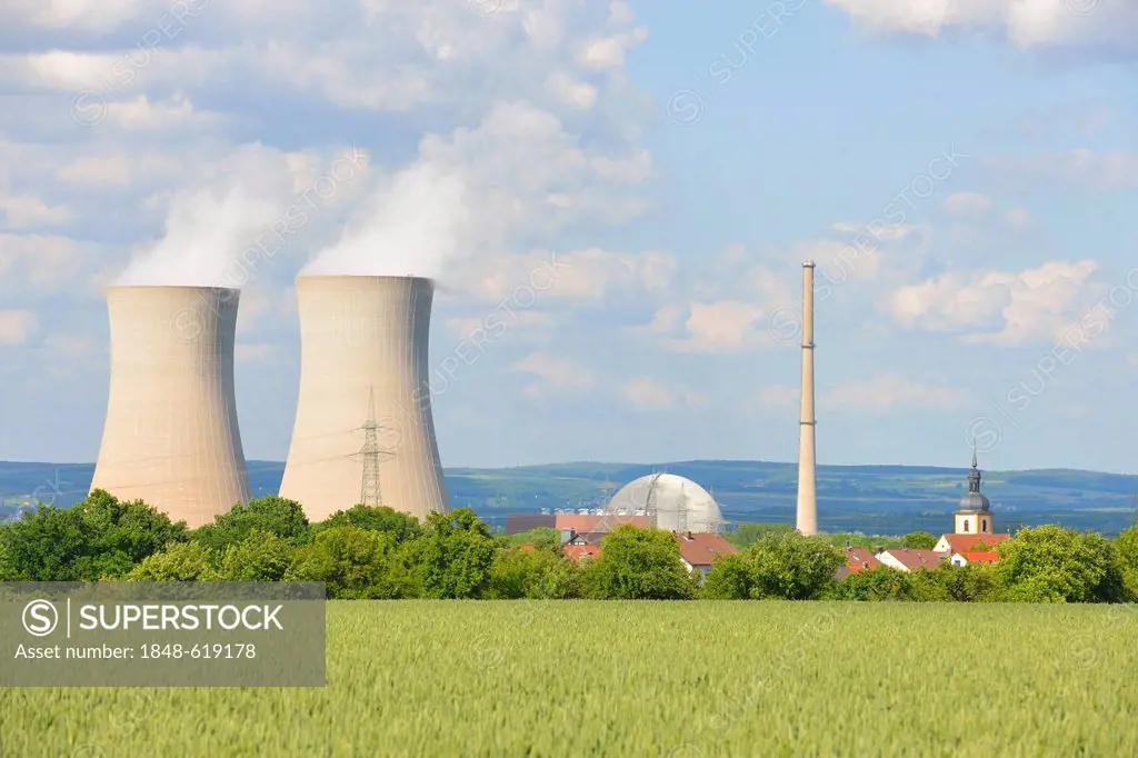 Cooling towers of Grafenrheinfeld nuclear power plant operated by E.ON, near Schweinfurt, Lower Franconia, Bavaria, Germany, Europe