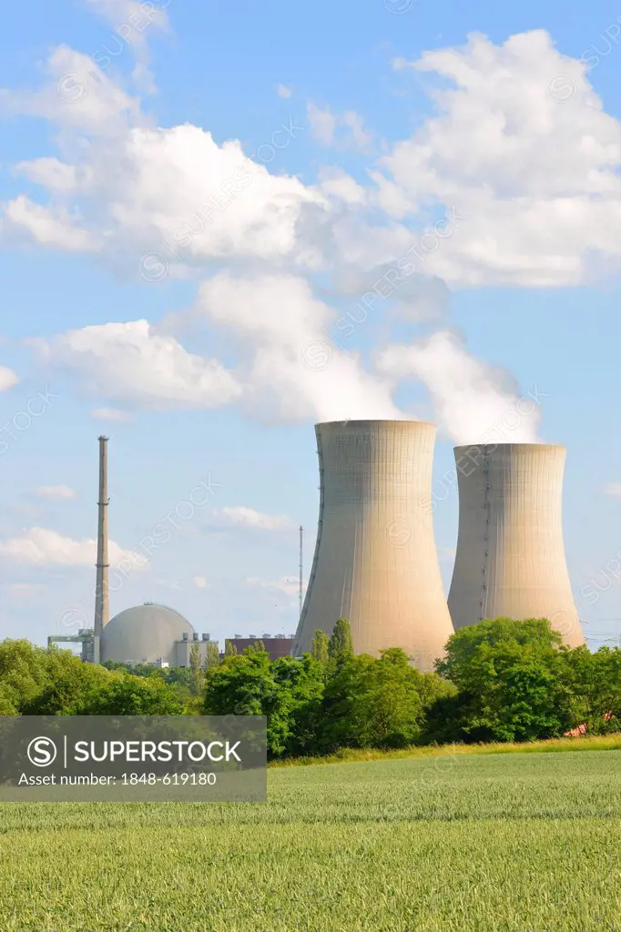 Grafenrheinfeld nuclear power plant operated by E.ON, cooling towers, near Schweinfurt, Lower Franconia, Bavaria, Germany, Europe