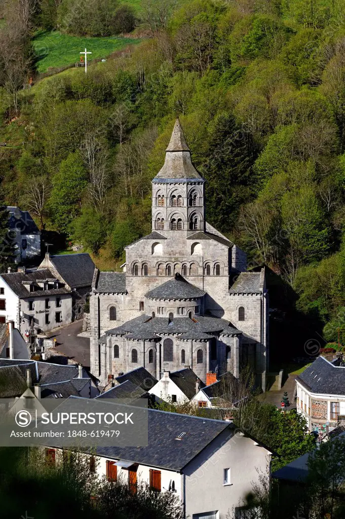 Notre Dame, Romanesque church, Orcival, Parc Naturel Regional des Volcans d'Auvergne, Auvergne Volcanoes Natural Regional Park, Puy de Dome, France, E...