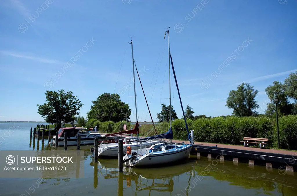 Boats, Wustrow, Fischland, Baltic Coast, Mecklenburg-Western Pomerania, Germany, Europe