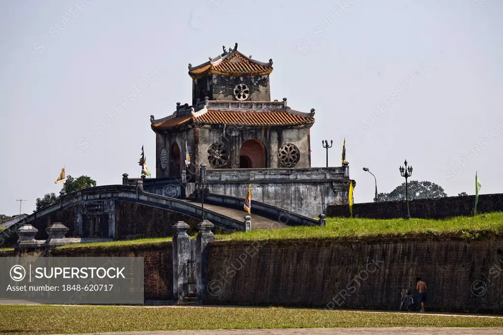 Outer ring with a gate, Citadel of Hue, Vietnam, Southeast Asia, Asia