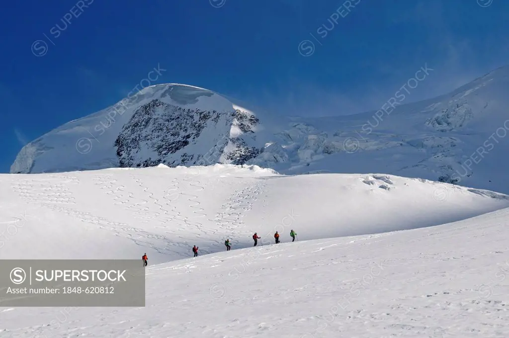Ski-run from the mountains Schwarztor, Breithorn at Zermatt, Valais, Europe