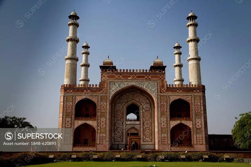 Gate at the Akbar's Mausoleum, Agra, Rajasthan, India, Asia