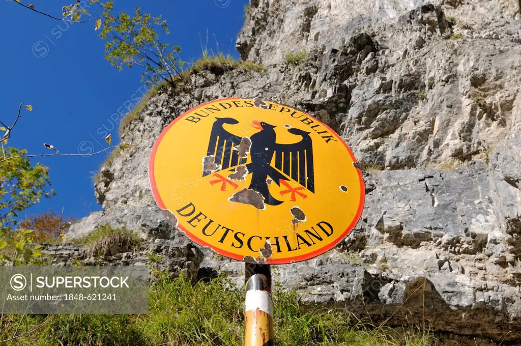 Sign, state border near Staubfall waterfall, Heutal valley, Unken, Tyrol, Austria, and Ruhpolding, Chiemgau, Bavaria, Germany, Europe