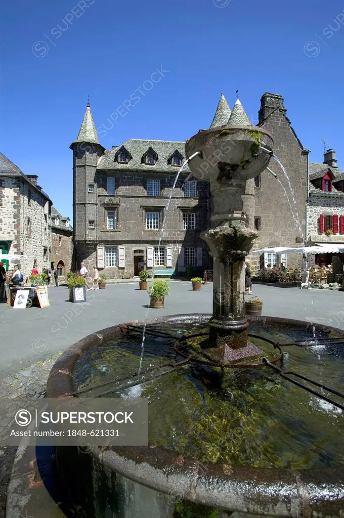 Village of Salers, labelled Les Plus Beaux Villages de France, The Most Beautiful Villages of France, Cantal, France, Europe