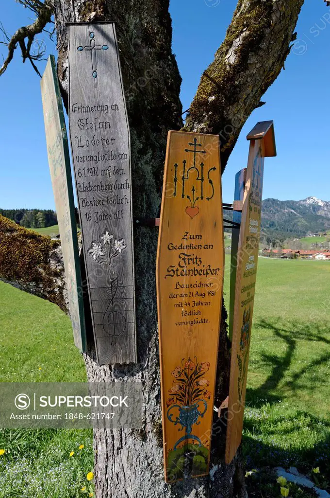 Memorial boards near the Church of St. George, Ruhpolding, Chiemgau region, Upper Bavaria, Bavaria, Germany, Europe