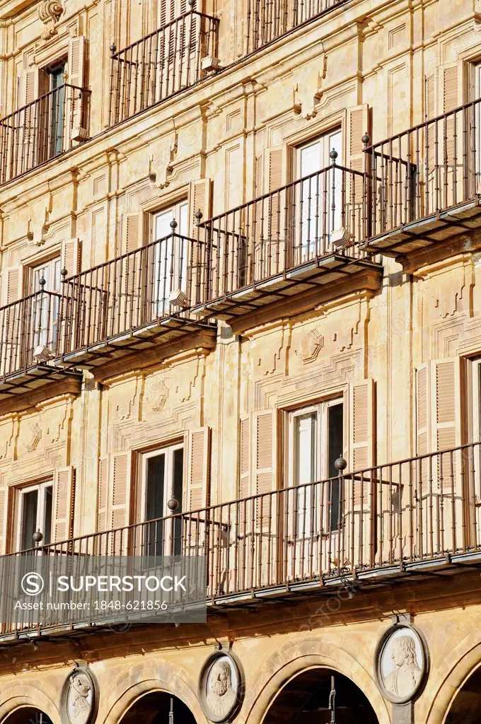 Facades, balconies, Plaza Mayor, Salamanca, Castile-Leon, Spain, Europe, PublicGround