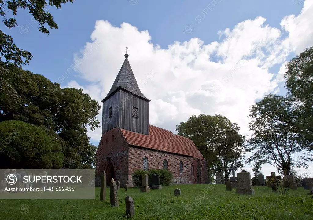 Redbrick church in Gross Zicker, Moenchgut peninsula, Ruegen Island, or Rugia Island, Mecklenburg-Western Pomerania, Germany, Europe