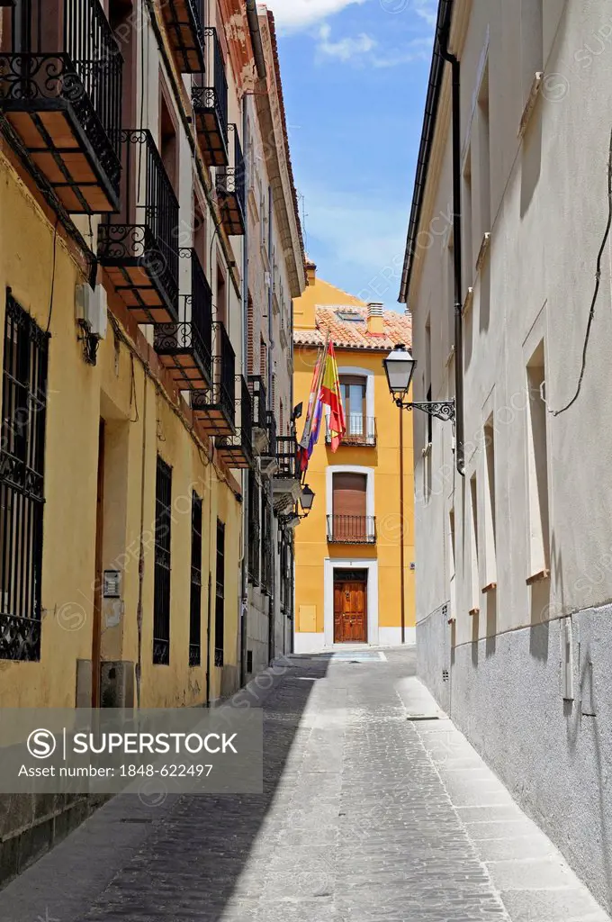 Narrow alleyway, Avila, Castile-Leon, Spain, Europe, PublicGround