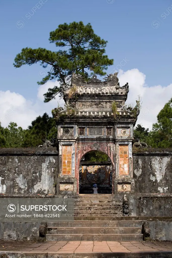 Grave of Emperor Tu Duc, Hue, Vietnam, Southeast Asia, Asia