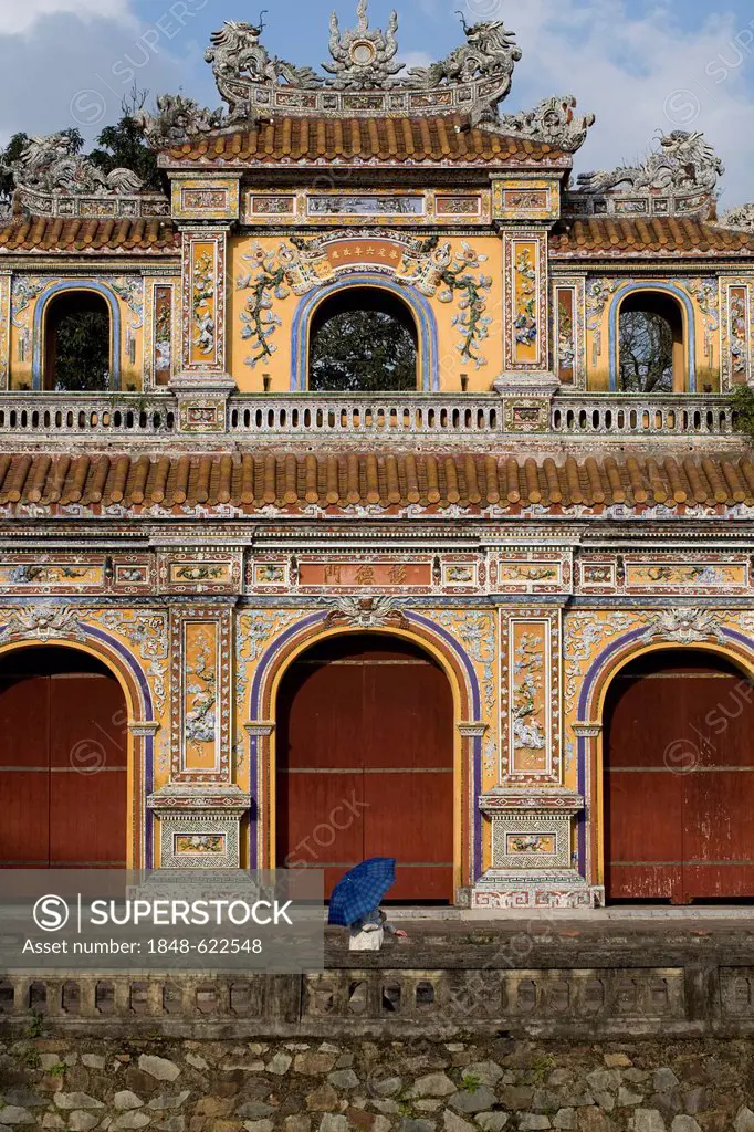 Outer wall with a gate, Citadel of Hue, Vietnam, Southeast Asia, Asia
