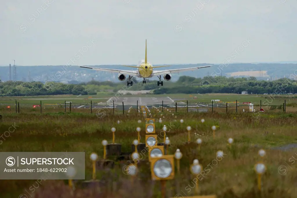 Plane during the landing approach on the crosswind runway, Cologne Bonn airport, Cologne, North Rhine-Westphalia, Germany, Europe