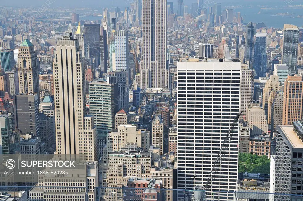 View from the observation deck Top of the Rock at the Rockefeller Center towards downtown Manhattan, New York City, USA, North America, America