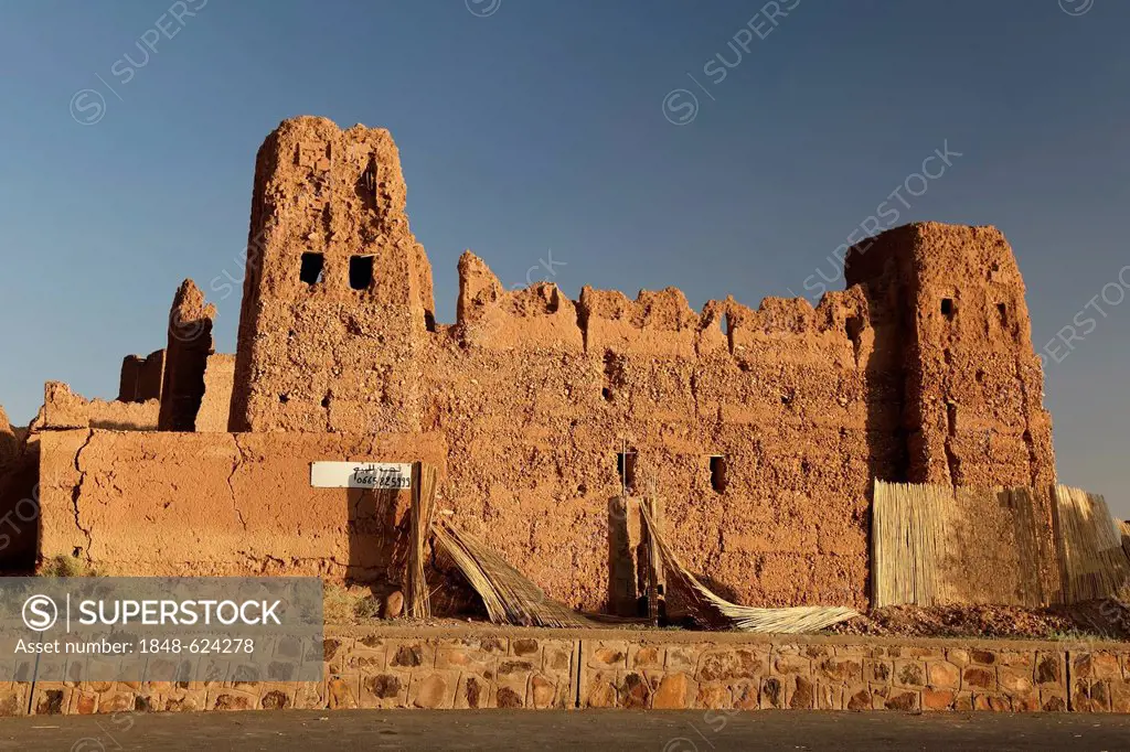 Old mud brick kasbah, Ouarzazate, Souss-Massa-Dra, Morocco, Maghreb, North Africa, Africa