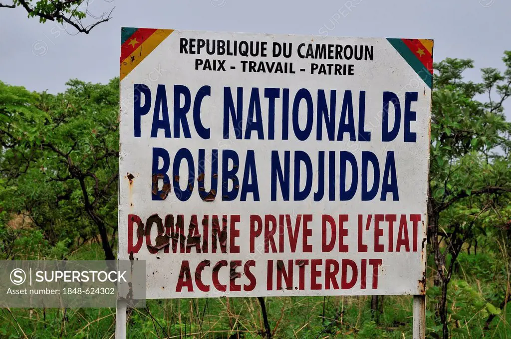Sign at the entrance to the Bouba-Ndjida-National Park, Cameroon, Central Africa, Africa
