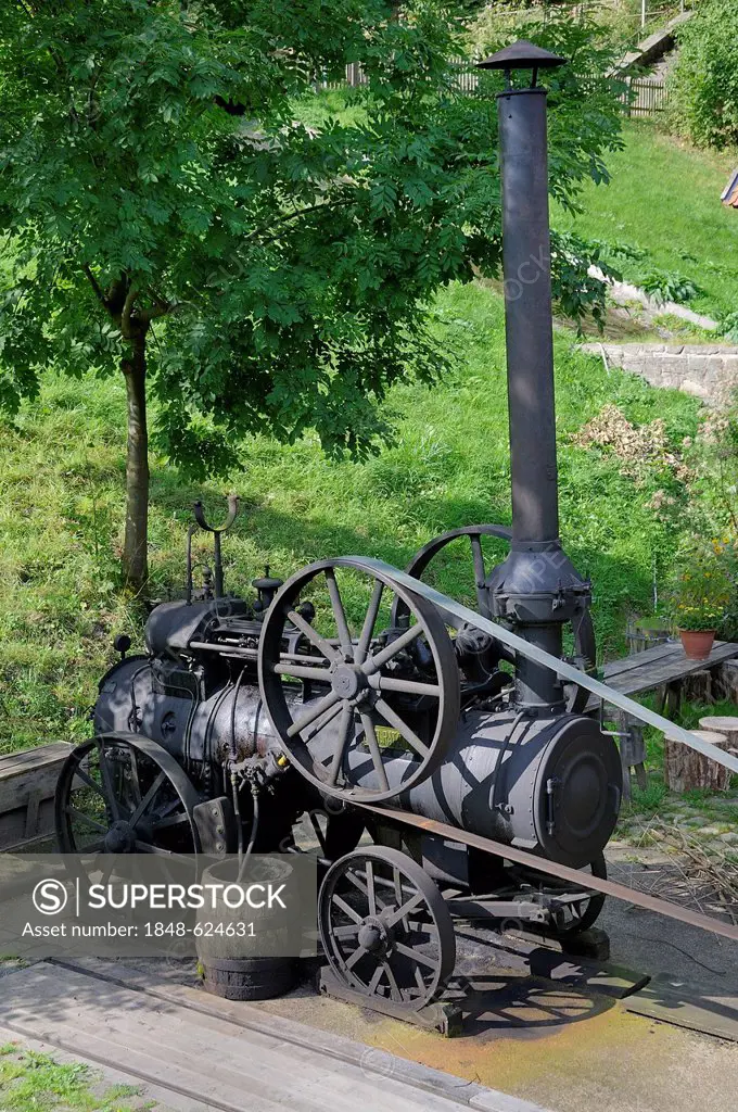 Locomotive, steam engine on wheels powering a sawmill, Westphalian State Museum of Craft and Technology, Hagen, North Rhine-Westphalia, Germany, Europ...