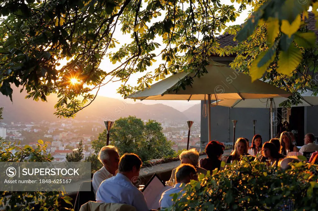Beer garden of the Schlossberg Restaurant, Schlossberg, castle hill, Graz, Styria, Austria, Europe, PublicGround