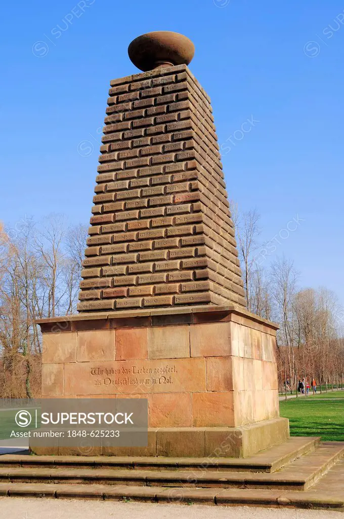 War memorial, Burgsteinfurt, Steinfurt, Muensterland region, North Rhine-Westphalia, Germany, Europe, PublicGround