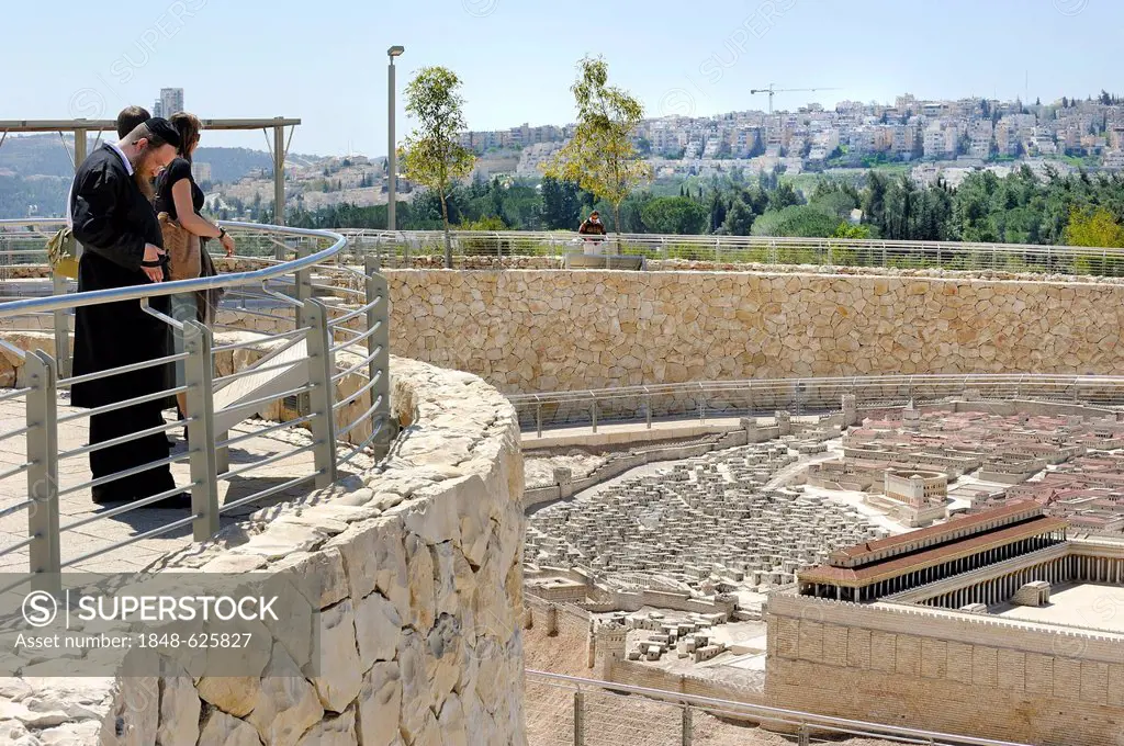 Orthodox Jew looking at the open-air model of Jerusalem, Ezra model, city of Herod, Temple Mount with the Second Temple at front, Israel Museum, West ...