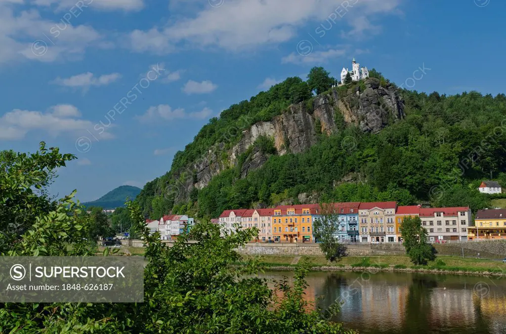 Pastyrska stena castle on the rocks above Decin, as seen from across the river Labe, Elbe, Decin, Czech Republic, Europe