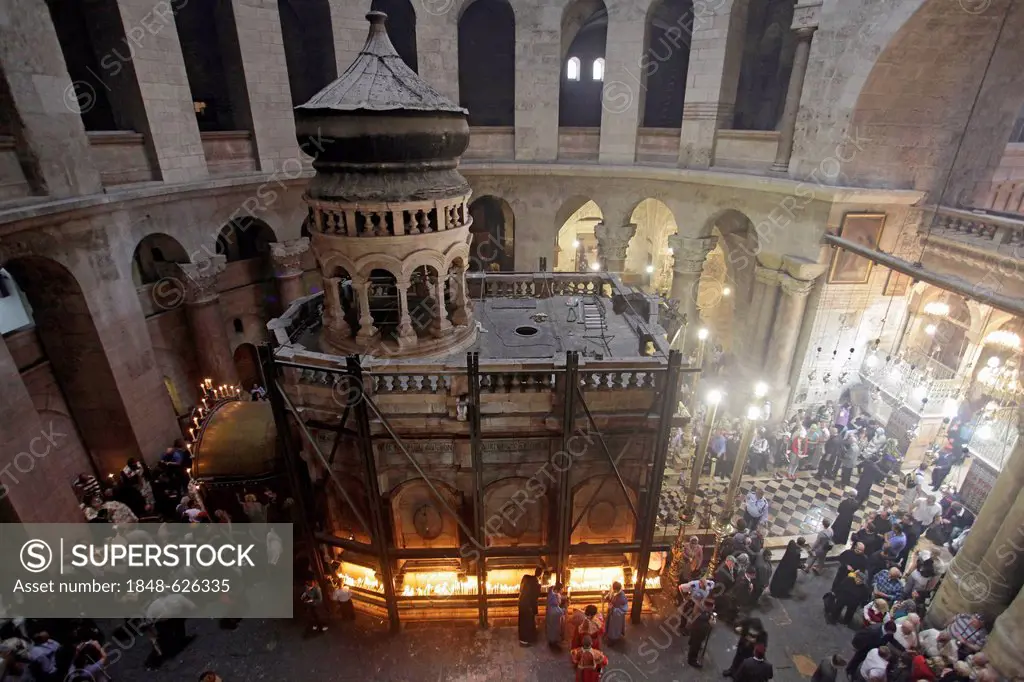 Church of the Holy Sepulchre, sacred grave, aedicula, Good Friday in the Church of the Holy Sepulchre, Jerusalem, Yerushalayim, Israel, Middle East