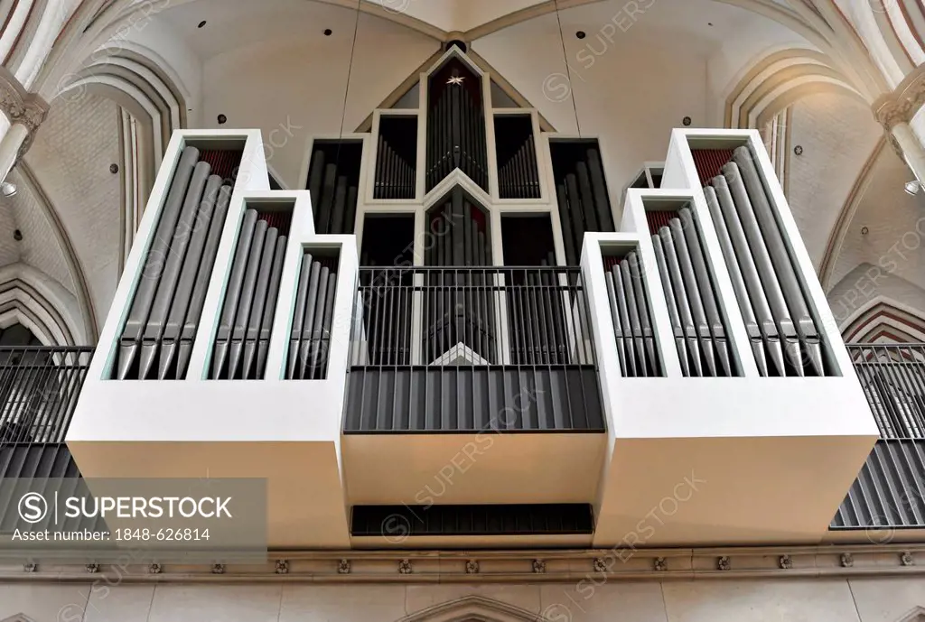 Main organ of St Petri Church, parish church, construction start 1310, Moenckebergstrasse and Bergstrasse streets, old town, Hamburg, Germany, Europe