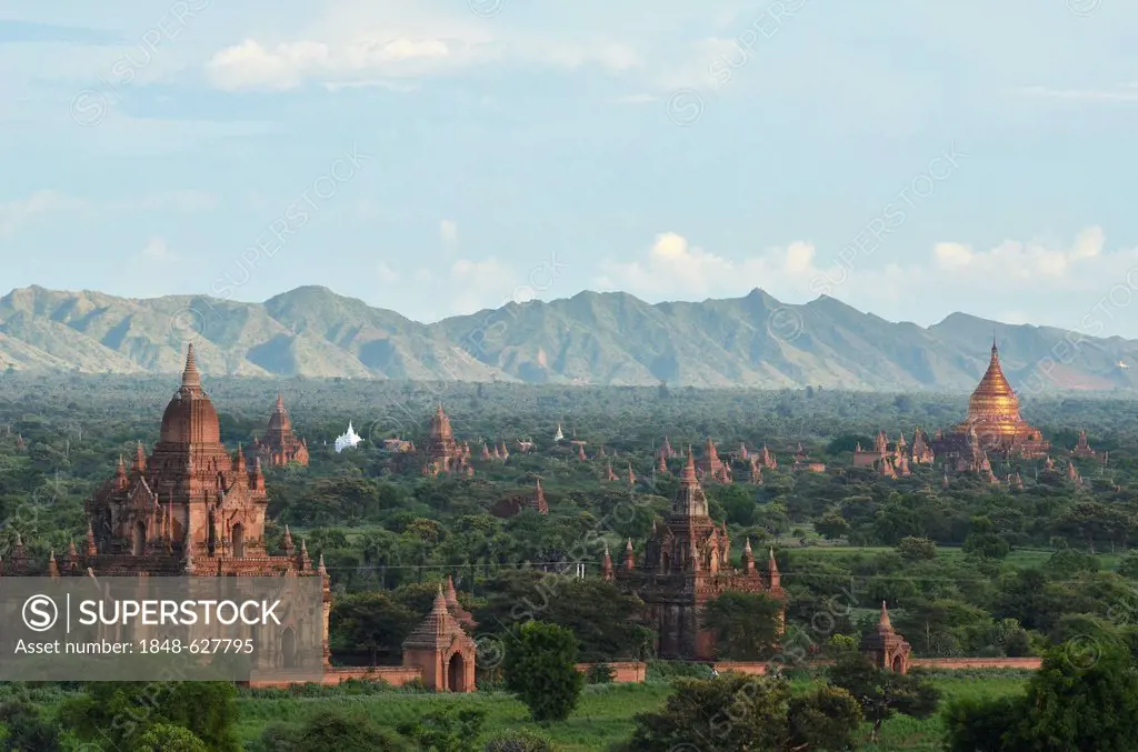 Temples and pagodas in Bagan, Myanmar, Burma, Southeast Asia, Asia