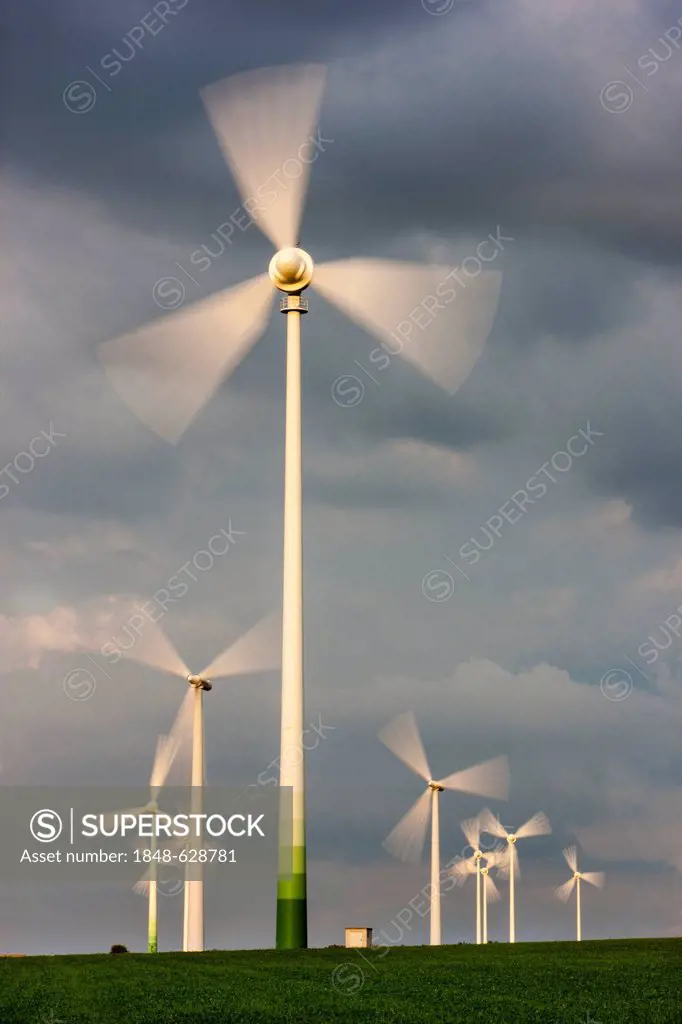 Wind turbines, wind power plant, wind farm, at Meerhof, North Rhine-Westphalia, Germany, Europe