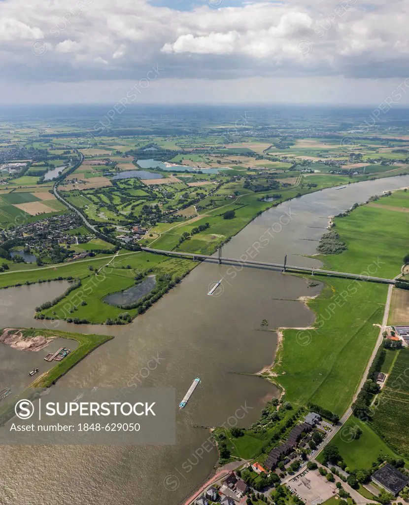 Aerial view, bridge over the Rhine at Rees, Lower Rhine region, North Rhine-Westphalia, Germany, Europe