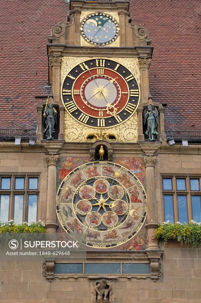 Astronomical clock with the cycles of the moon by Isaac Habrecht on the Town Hall of Heilbronn, Baden-Wuerttemberg, Germany, Europe
